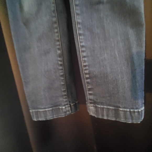 Ricki's Revolution Brooke Crop size 26 jeans - Picture 2 of 7